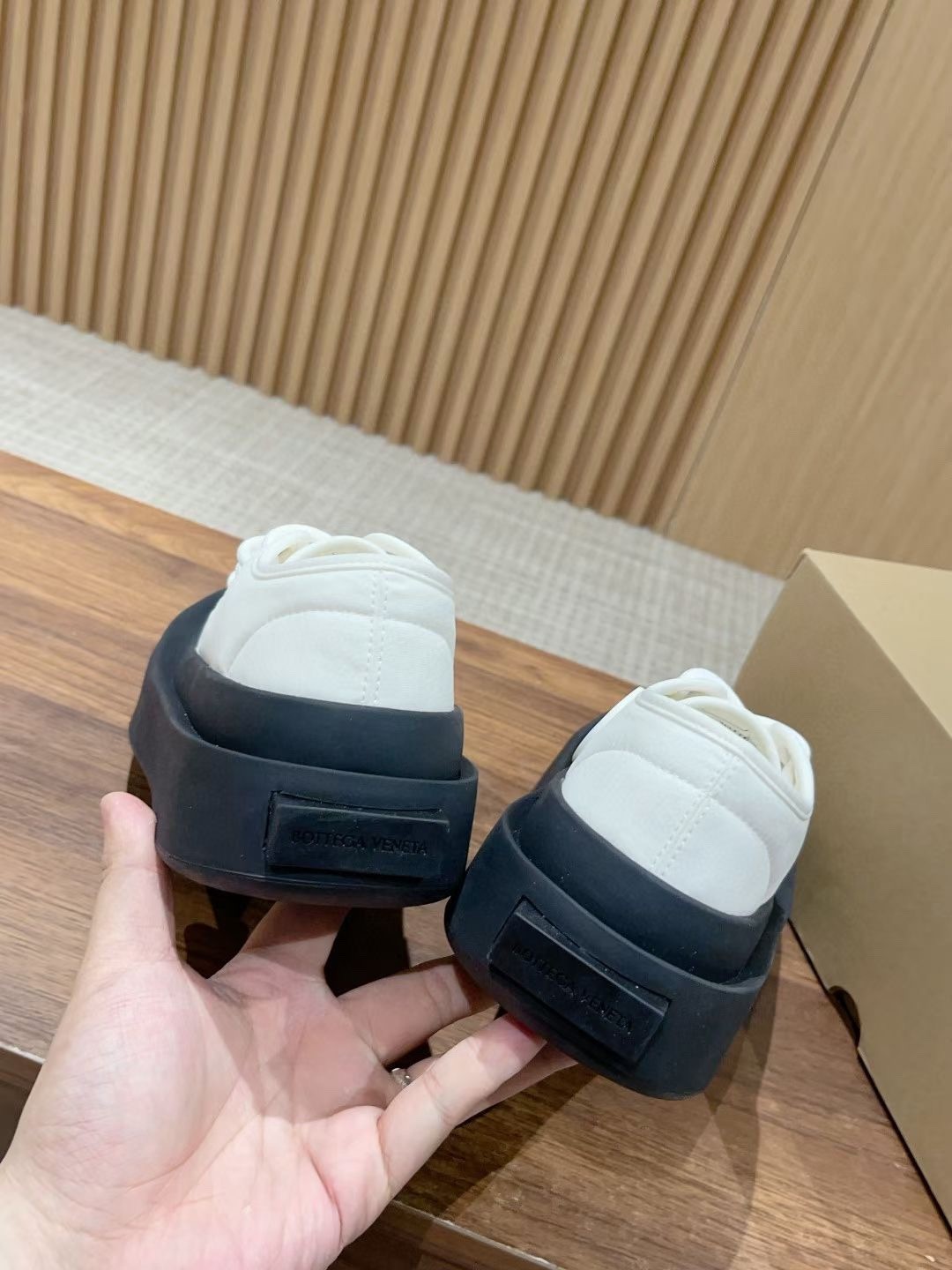 028 028#027-BV-Shoes-03-2023SS