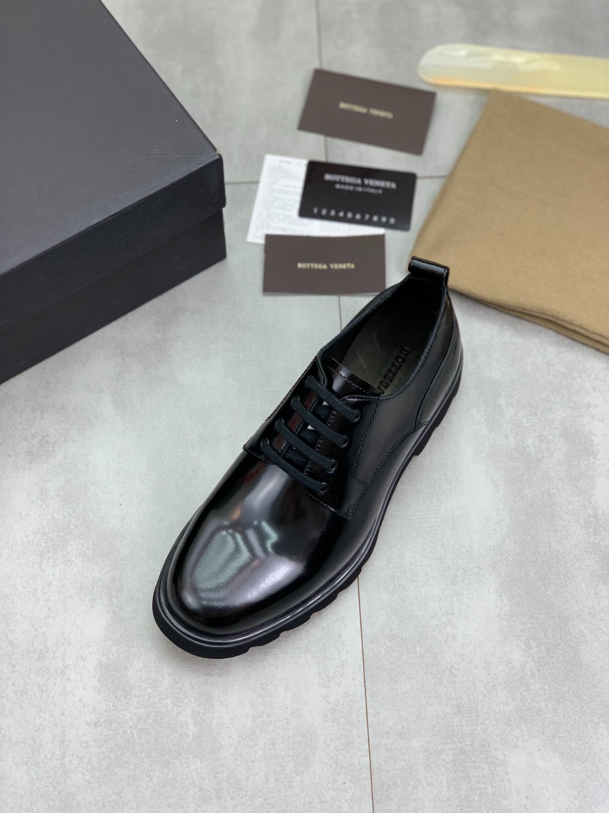 022 022#027-BV-Shoes-03-2023SS