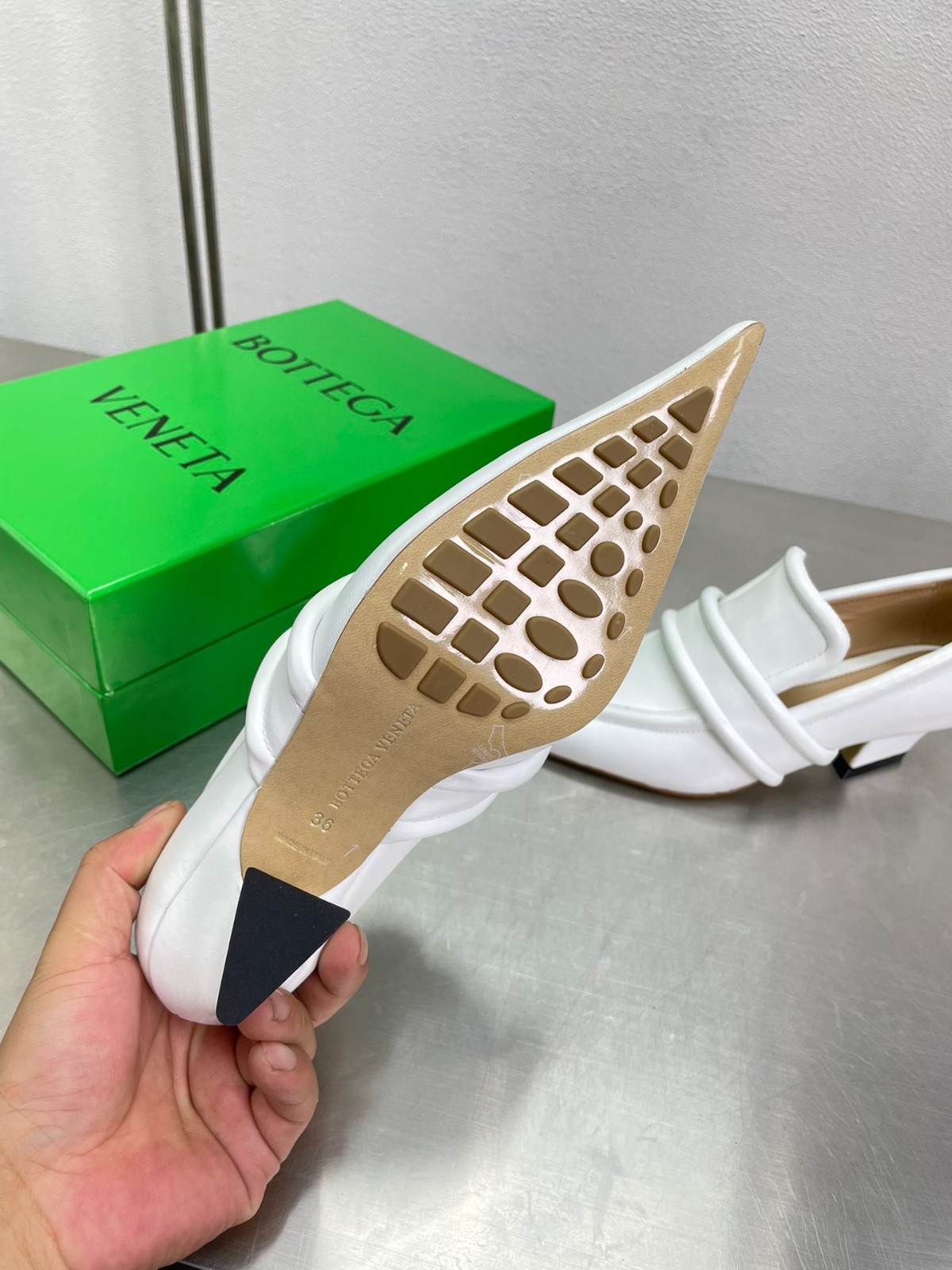 016 016#027-BV-Shoes-03-2023SS