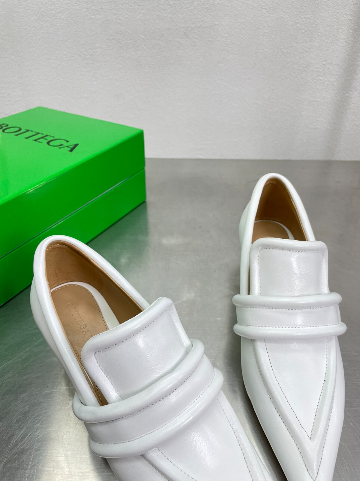 016 016#027-BV-Shoes-03-2023SS