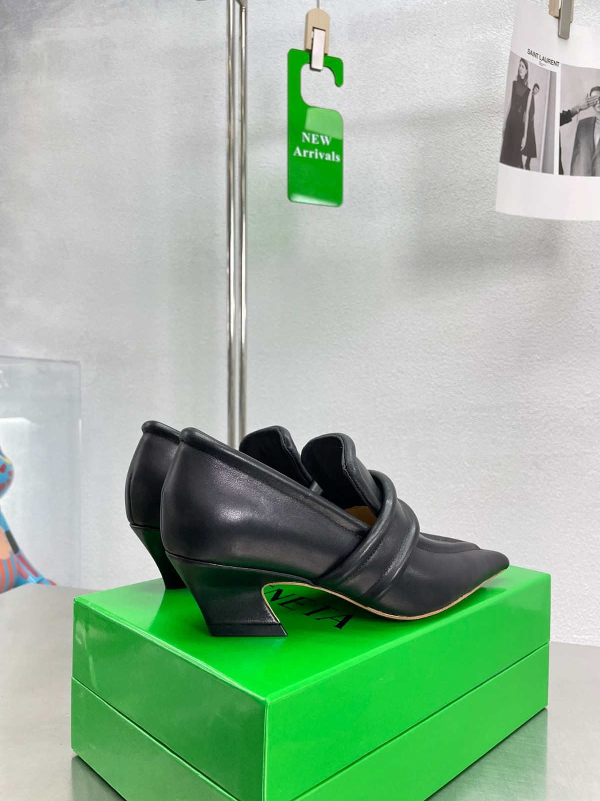012 012#027-BV-Shoes-03-2023SS