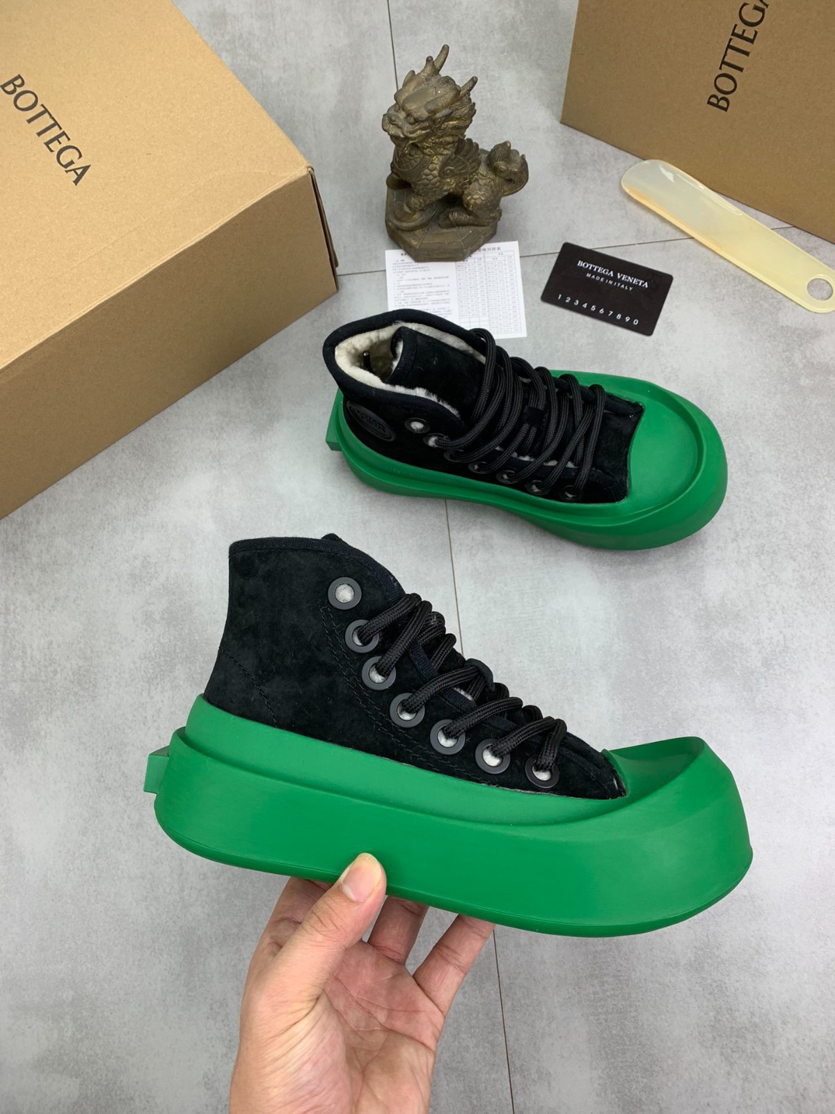 009 009#027-BV-Shoes-03-2023SS