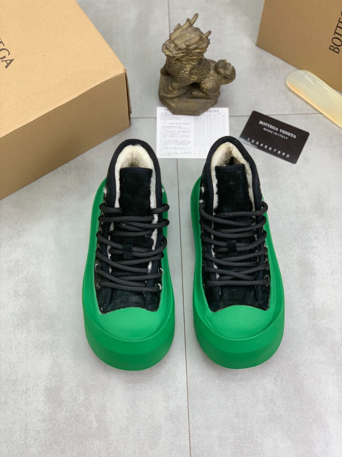 009 009#027-BV-Shoes-03-2023SS