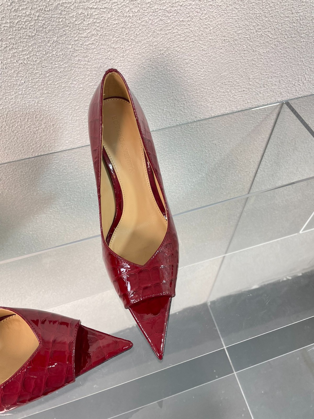 001 001#027-BV-Shoes-03-2023SS