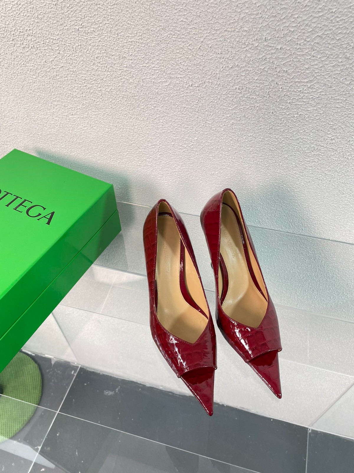001 001#027-BV-Shoes-03-2023SS
