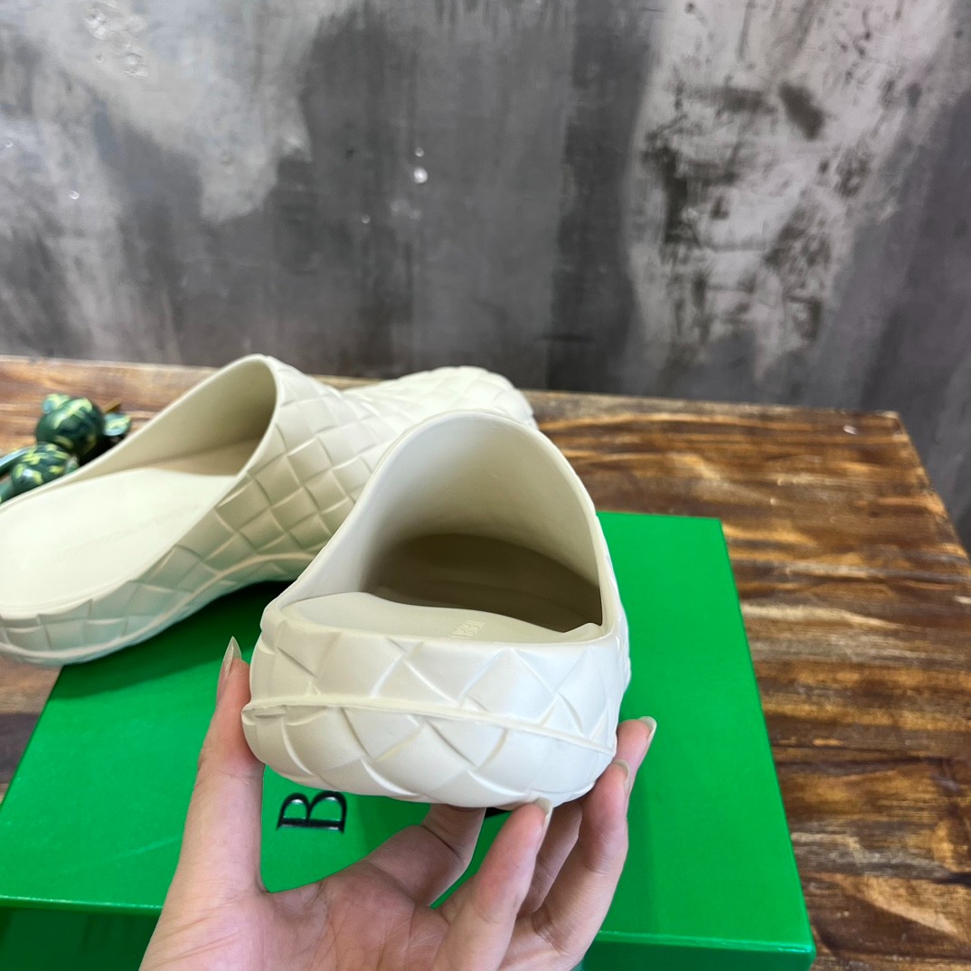 100 26123095 SIZE 39-45