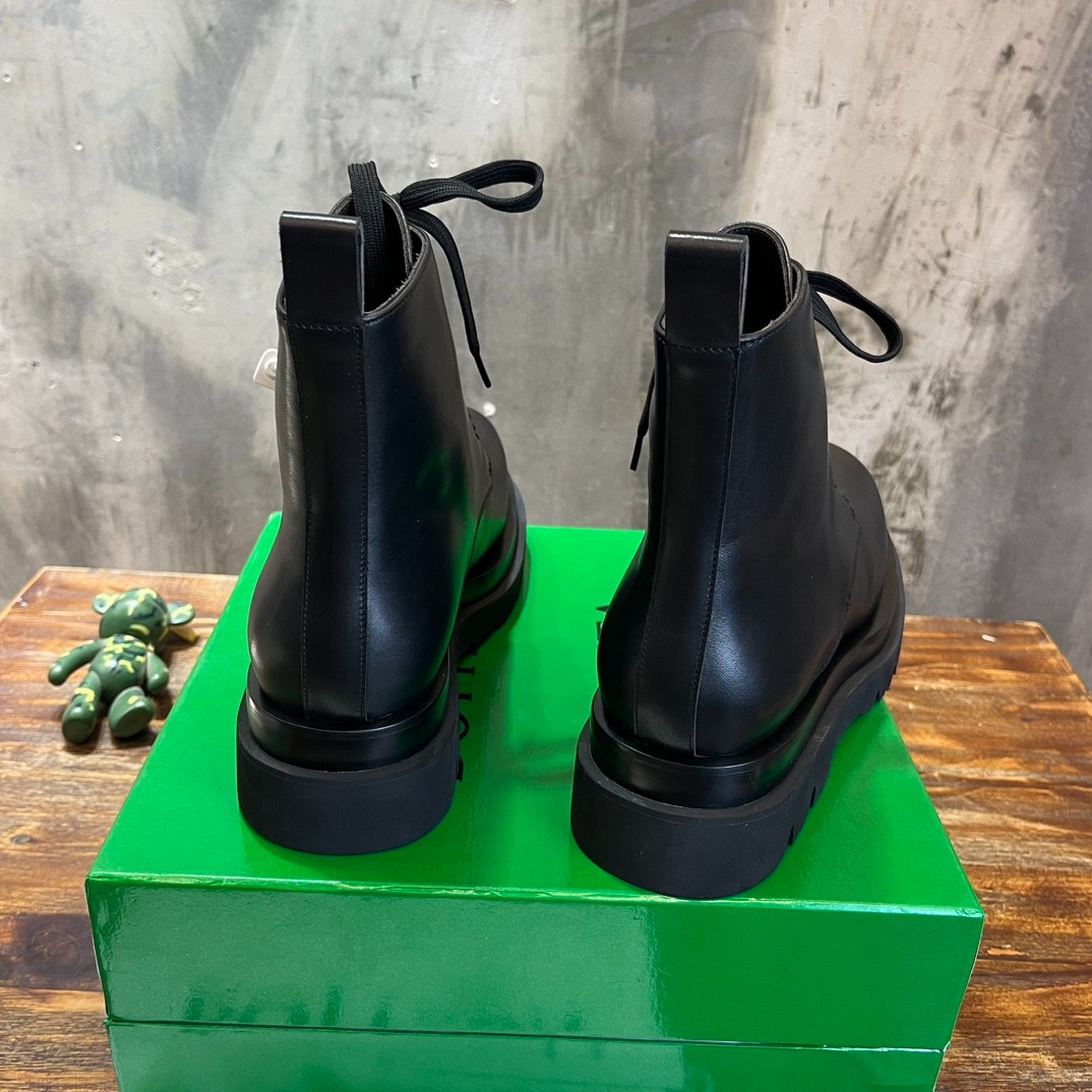040 61123176 SIZE 38-46