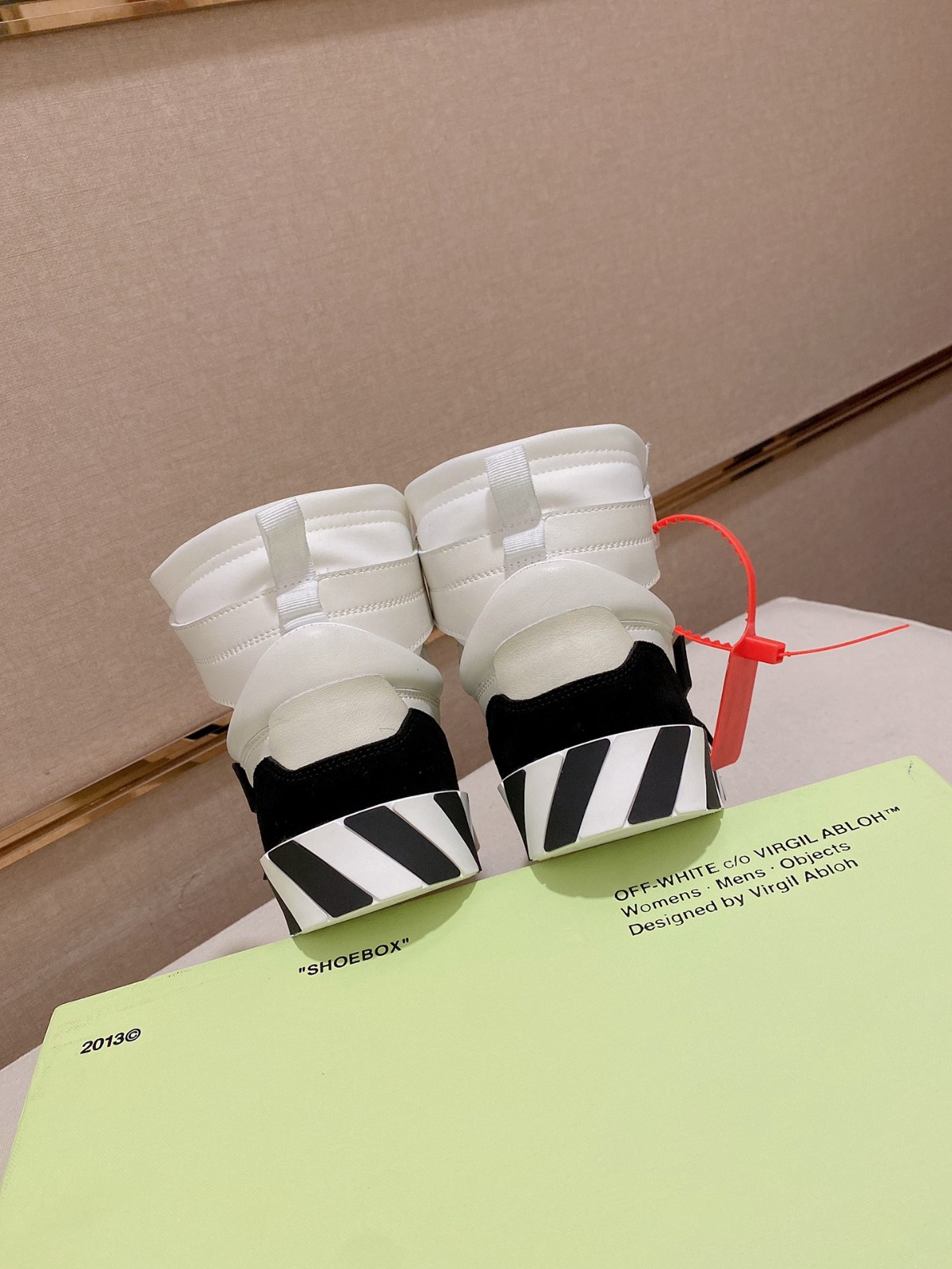 310 067#015-OFF WHITE-01-2023SS