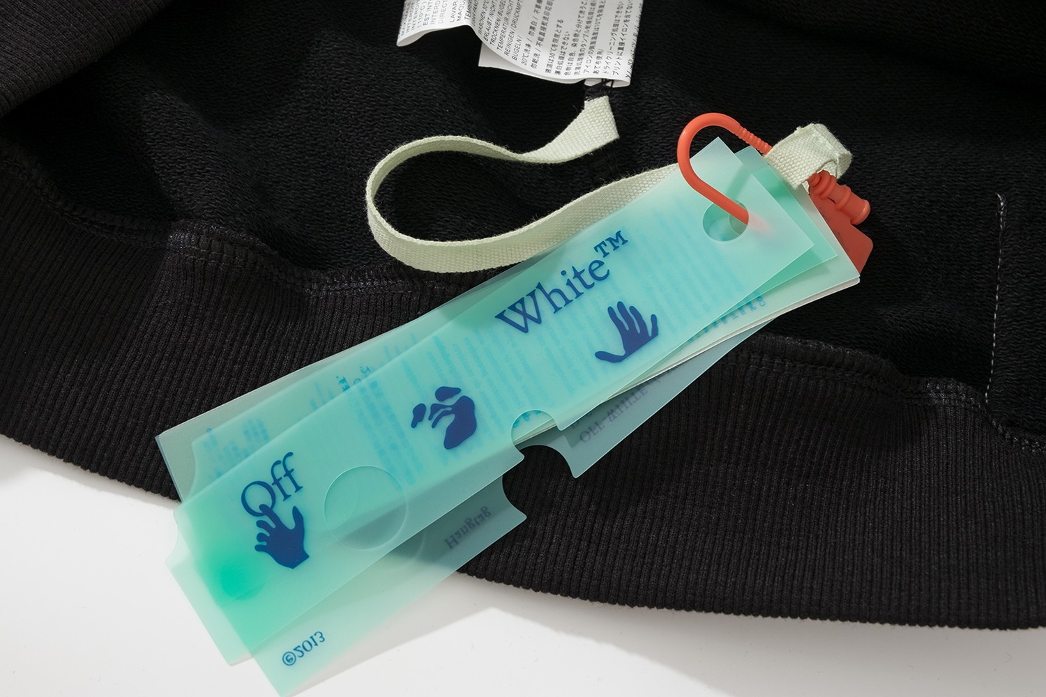 298 054#015-OFF WHITE-01-2023SS