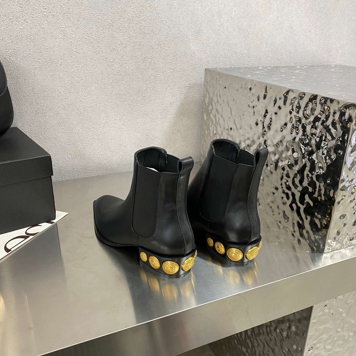 189 069#126-Balmain-01-2023SS