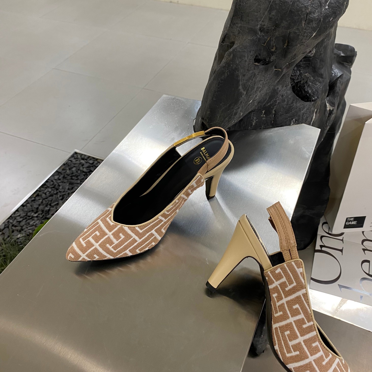 183 061#126-Balmain-01-2023SS
