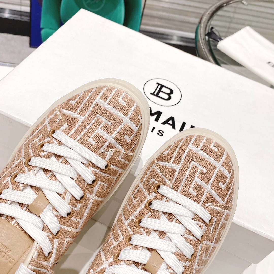 176 054#126-Balmain-01-2023SS