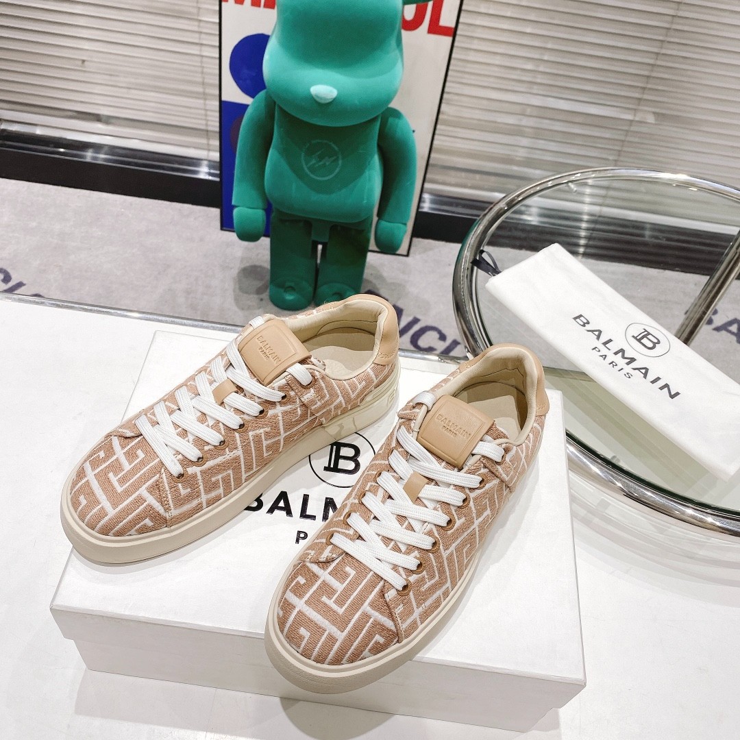 176 054#126-Balmain-01-2023SS