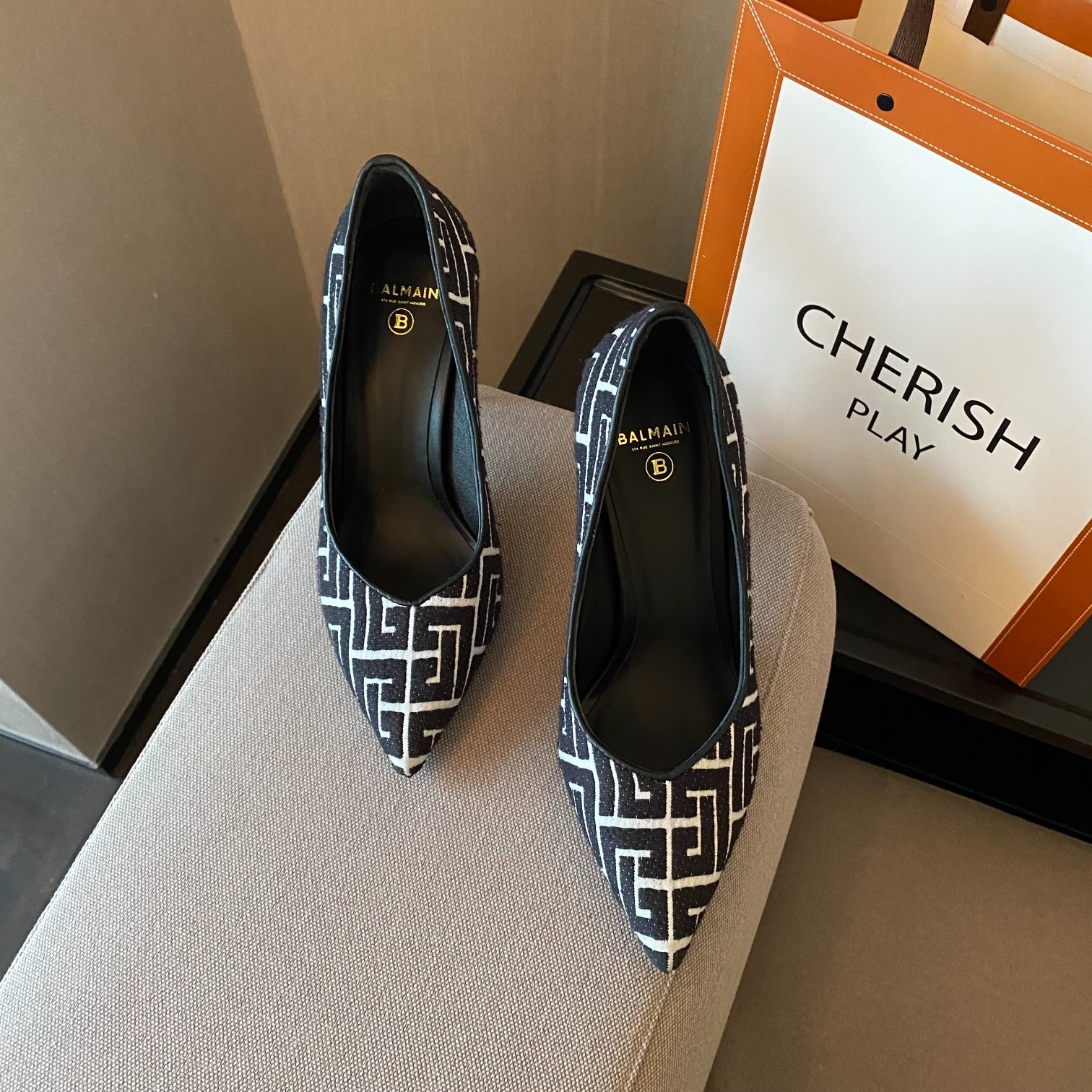 170 046#126-Balmain-01-2023SS