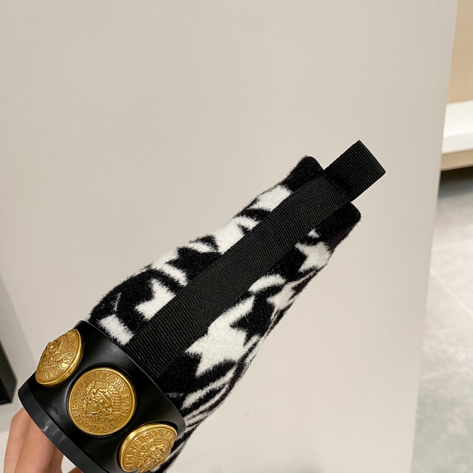 159 028#126-Balmain-01-2023SS