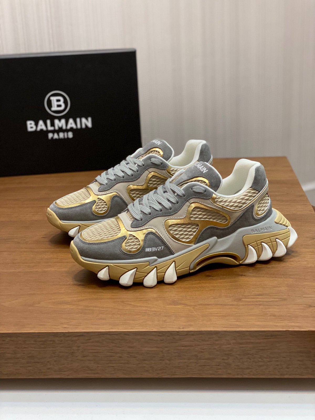 089 027#126-Balmain-01-2023SS