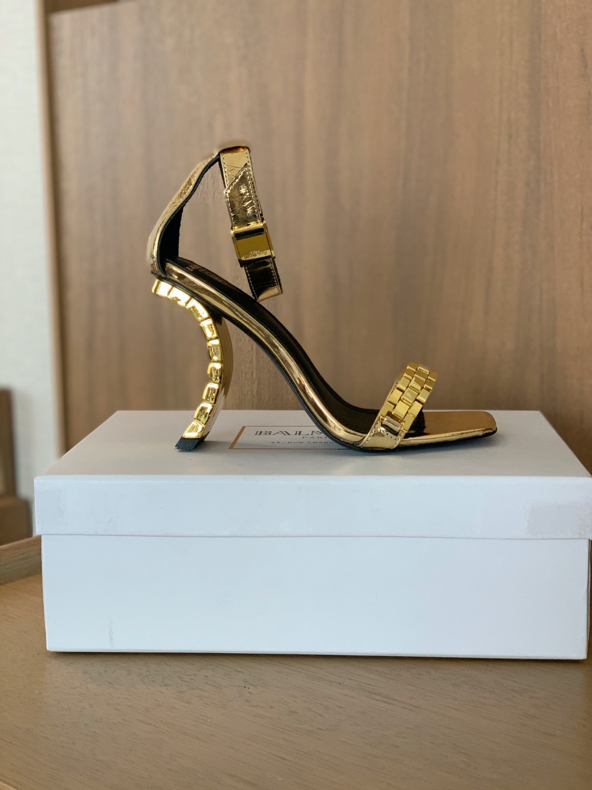 081 017#126-Balmain-01-2023SS