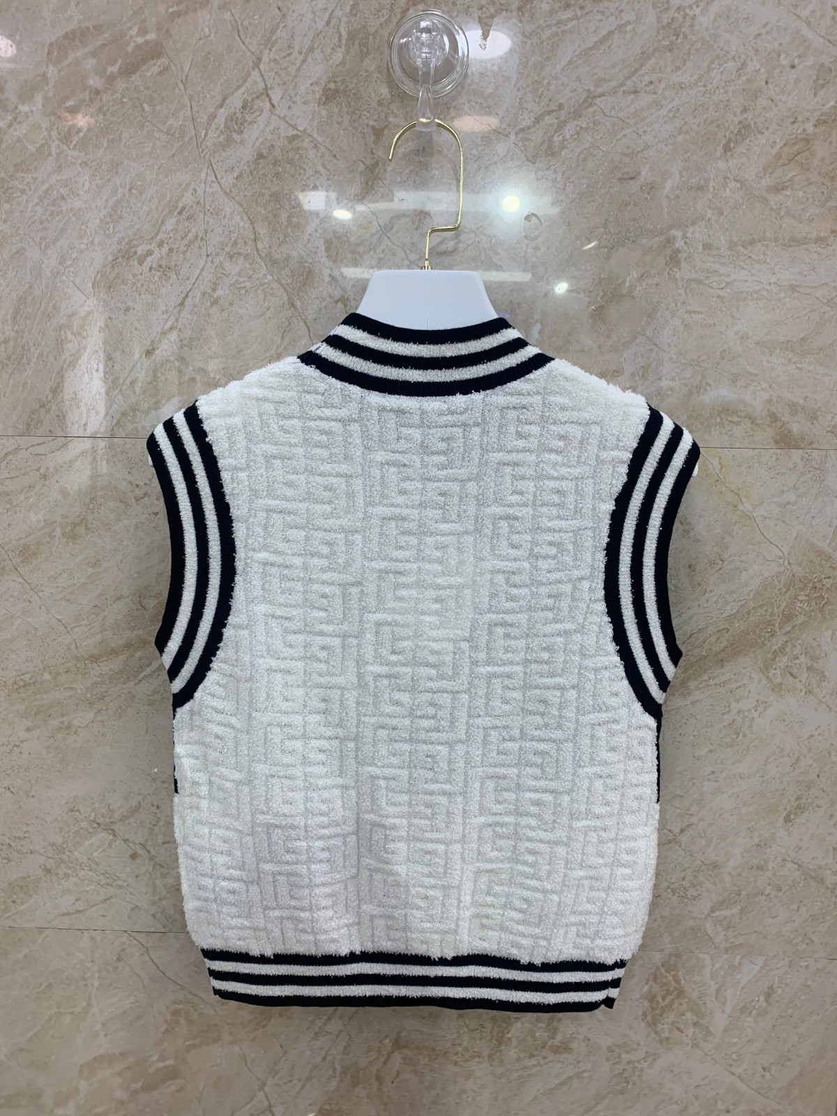 070 002#126-Balmain-01-2023SS