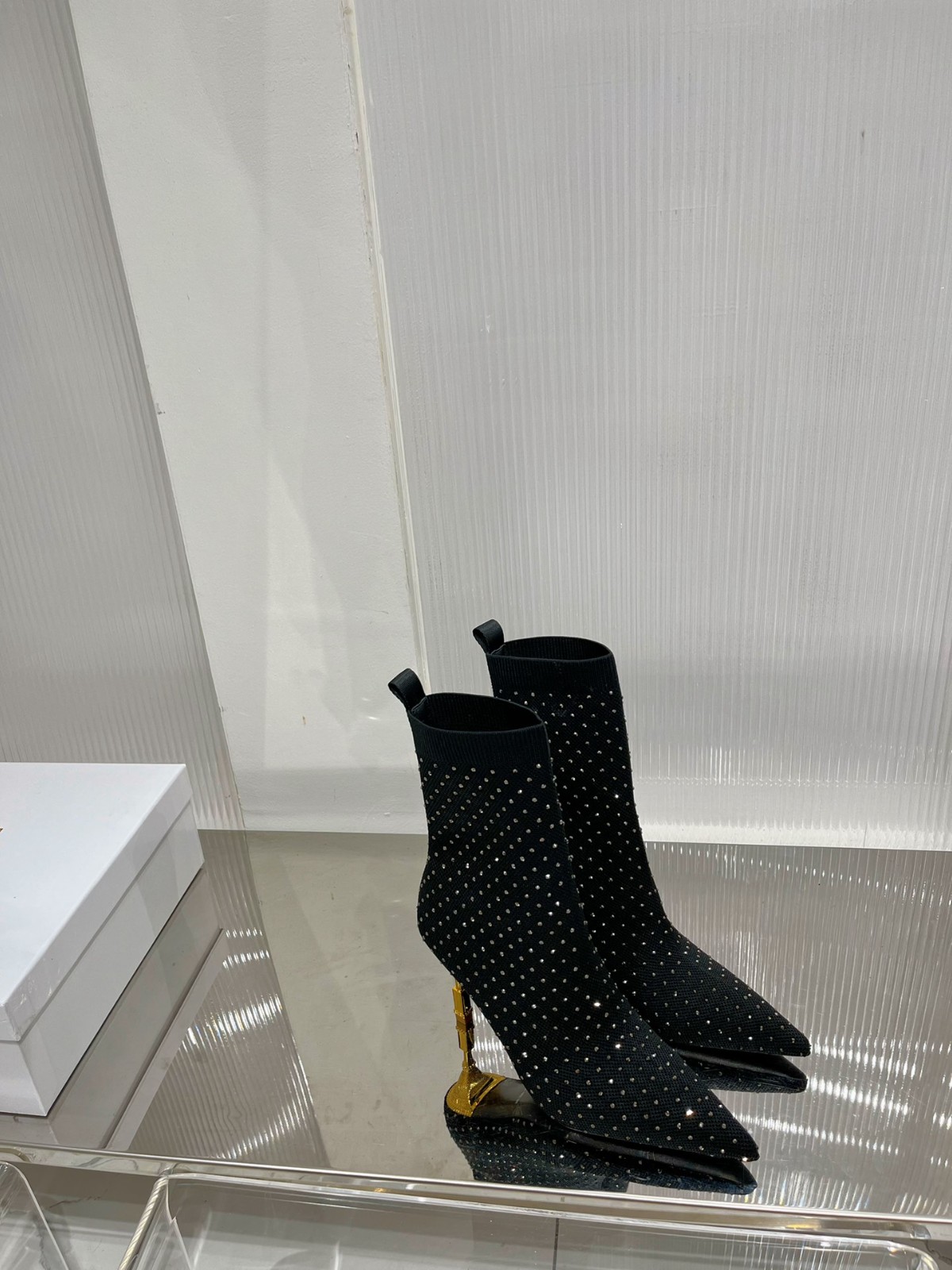 060 060#126-Balmain-02-2023SS