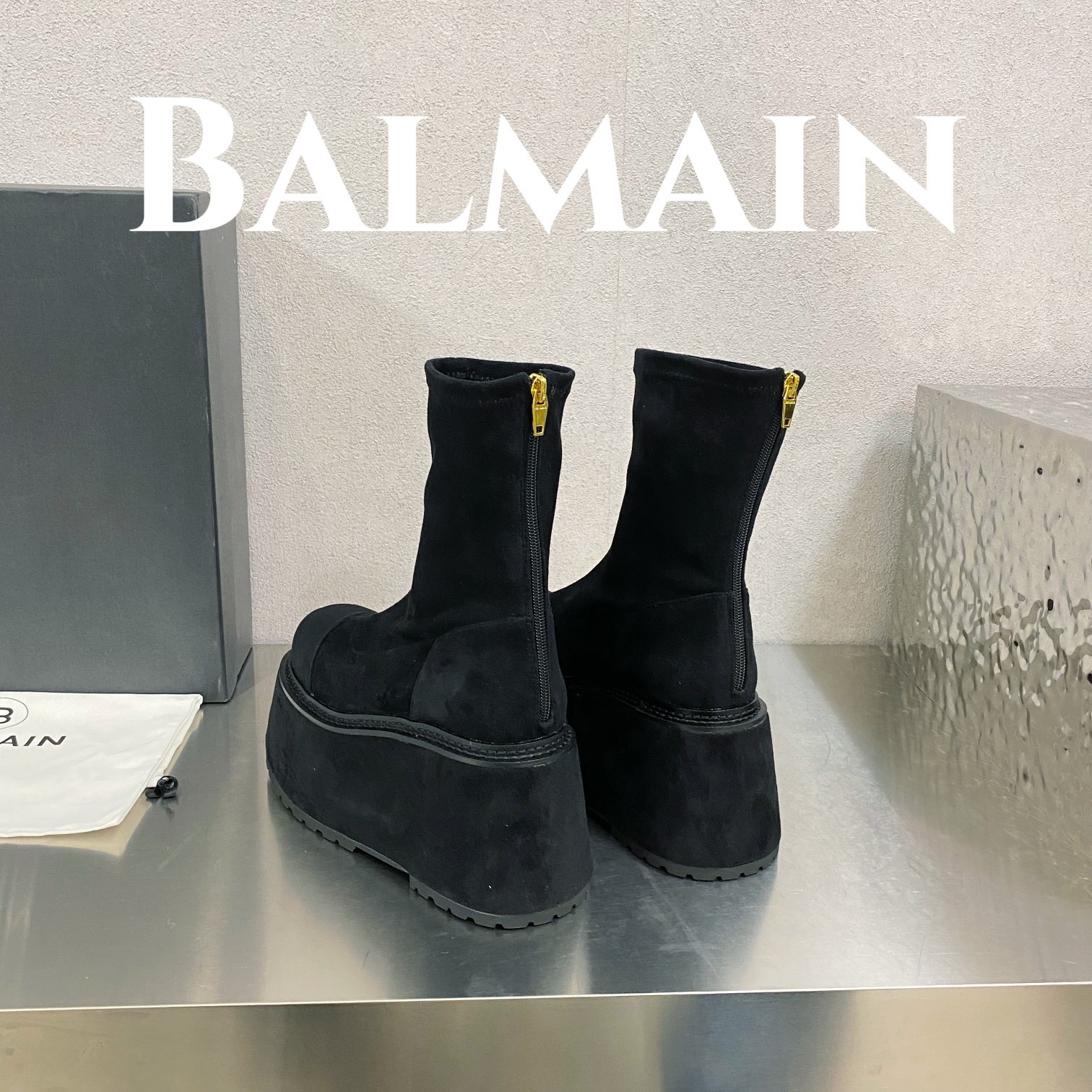 054 054#126-Balmain-02-2023SS