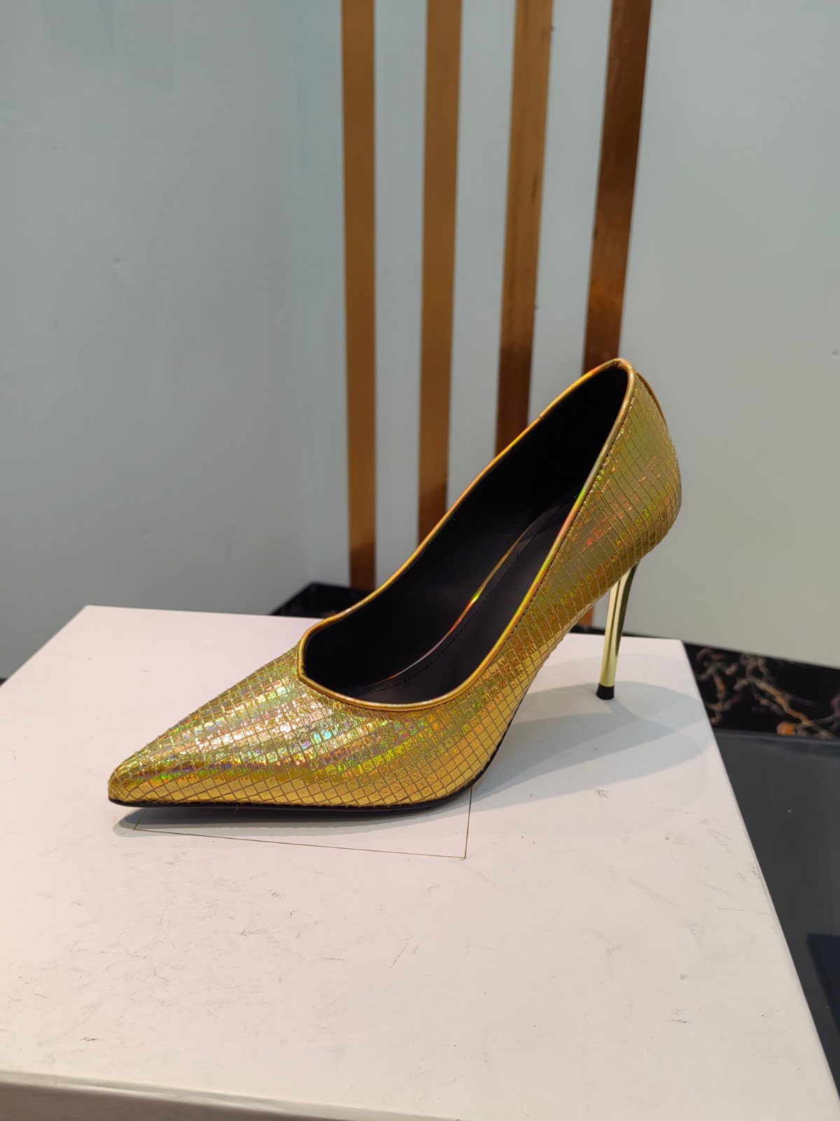 049 049#126-Balmain-02-2023SS