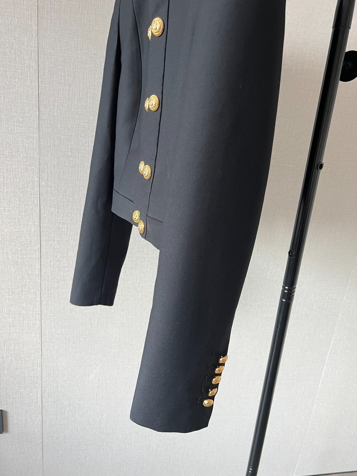 045 045#126-Balmain-02-2023SS