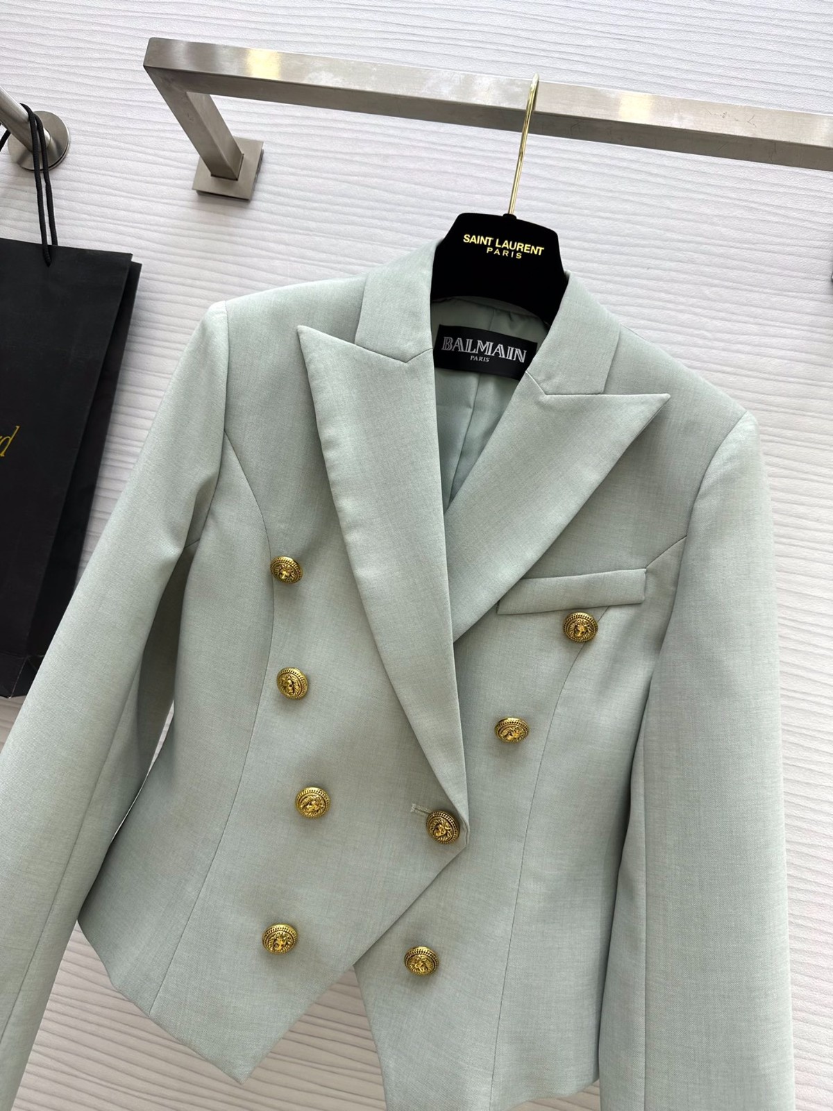 040 040#126-Balmain-02-2023SS