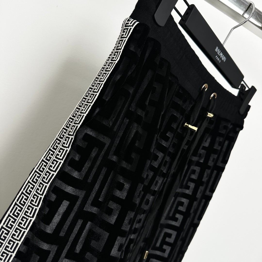 039 039#126-Balmain-02-2023SS
