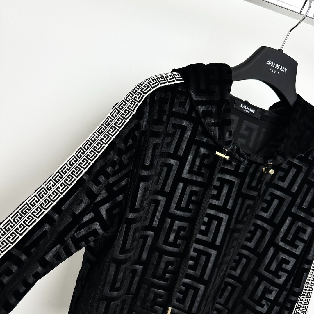 039 039#126-Balmain-02-2023SS