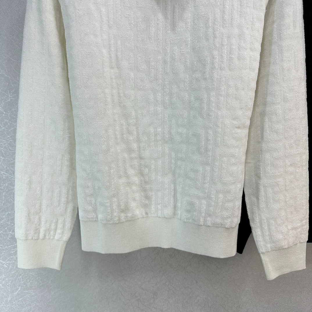 005 005#126-Balmain-02-2023SS