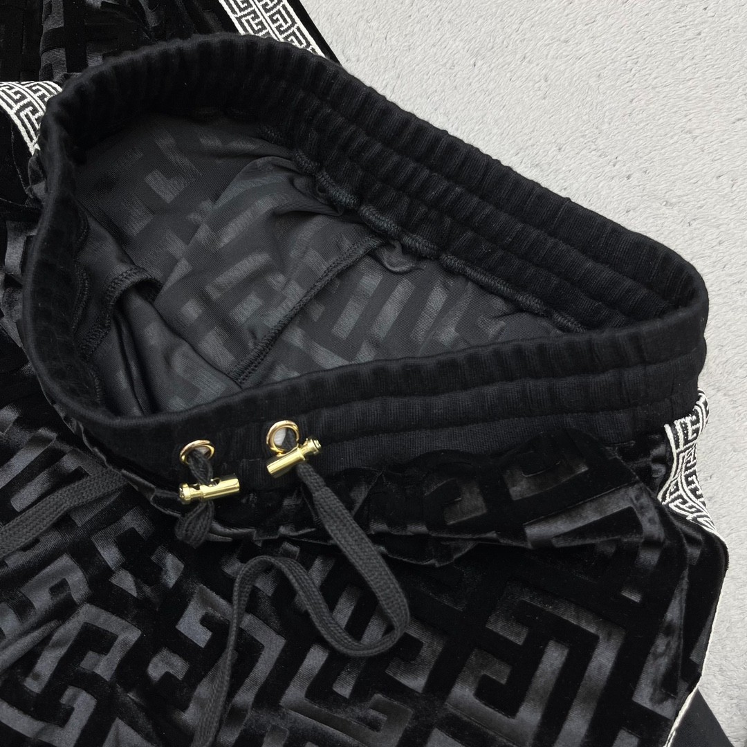 001 001#126-Balmain-02-2023SS