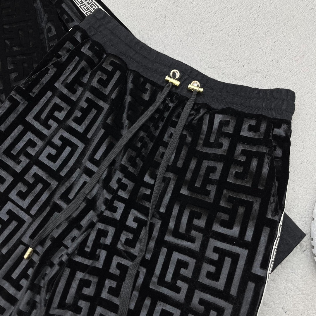 001 001#126-Balmain-02-2023SS
