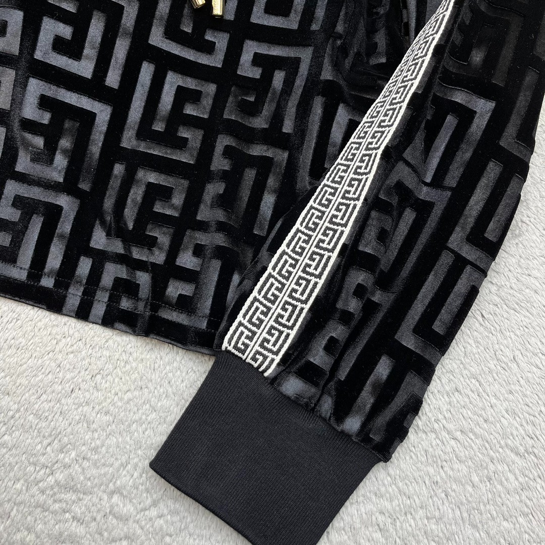 001 001#126-Balmain-02-2023SS