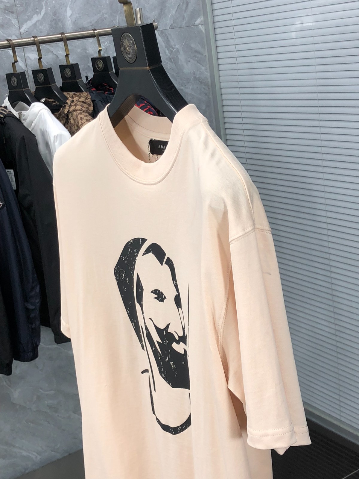 253 051#119-Amiri-01-2023SS