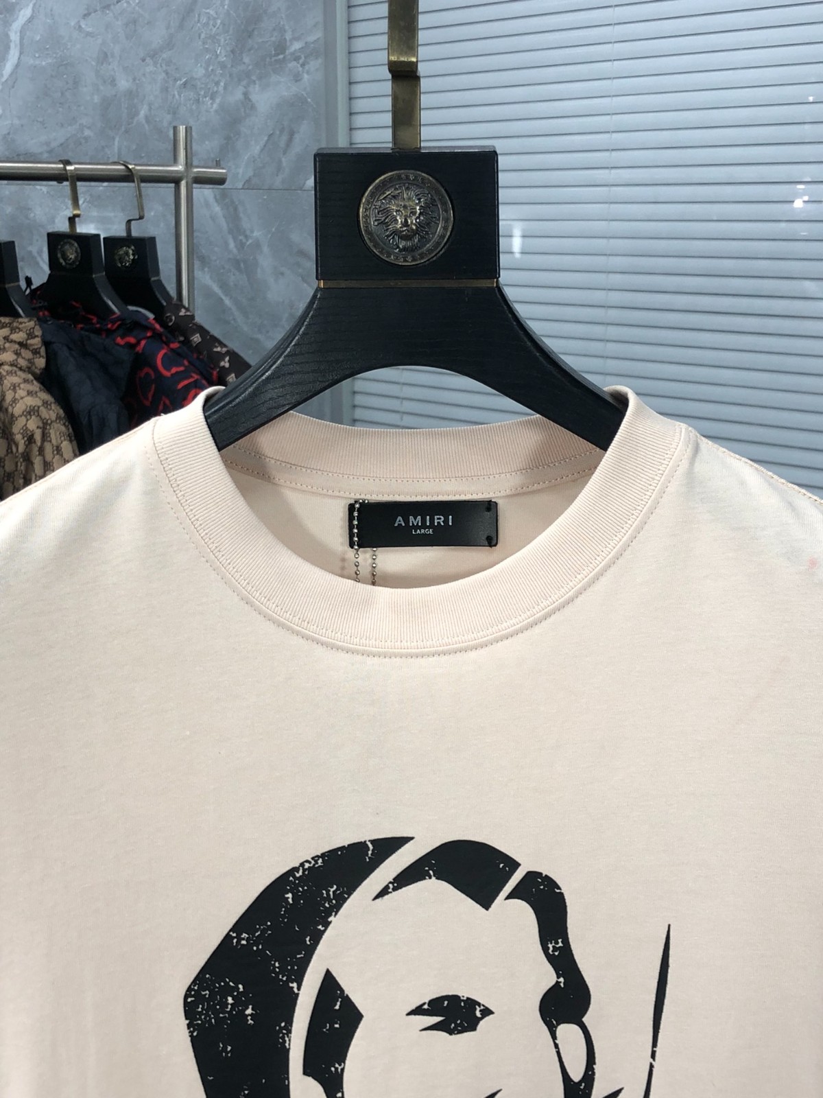 253 051#119-Amiri-01-2023SS