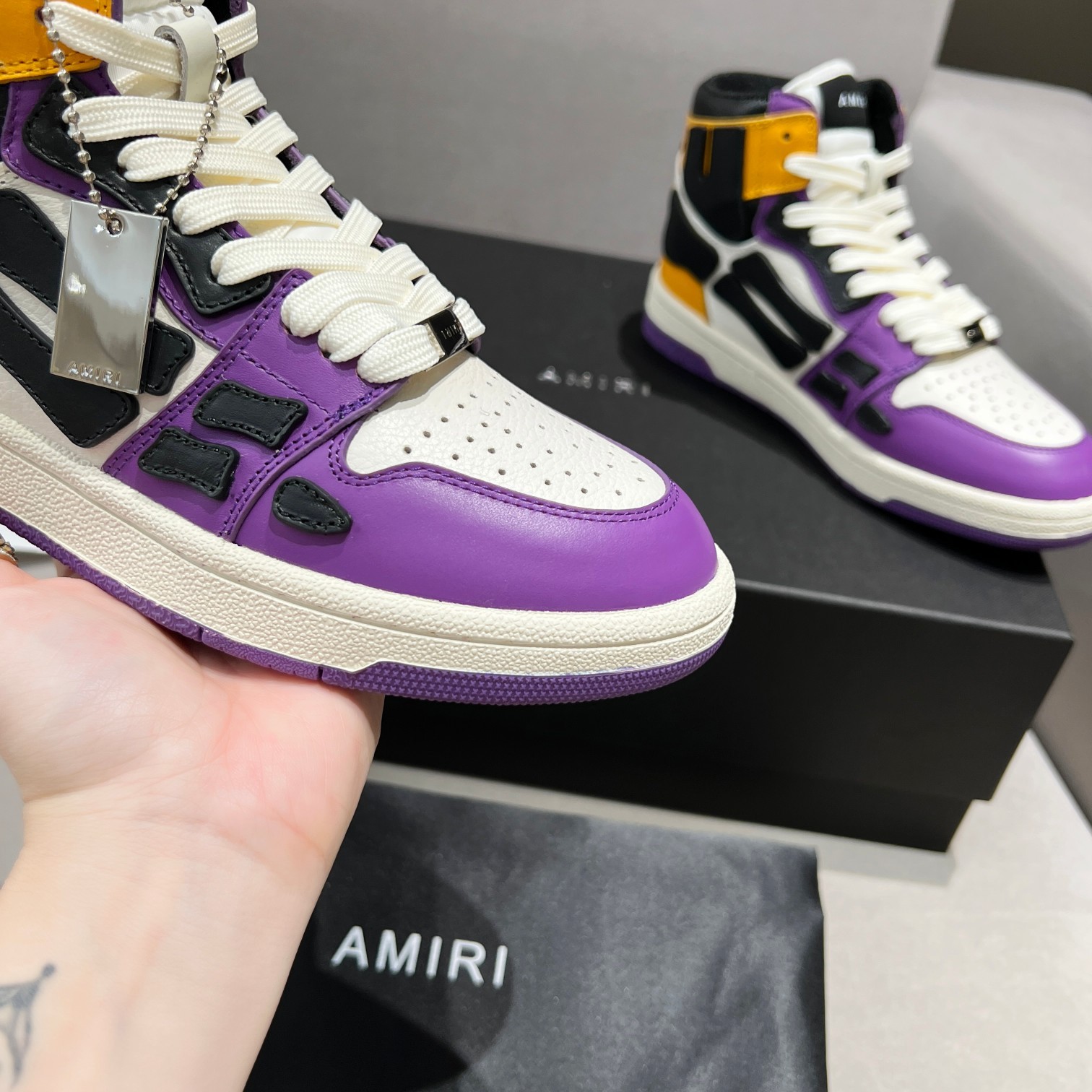 244 039#119-Amiri-01-2023SS