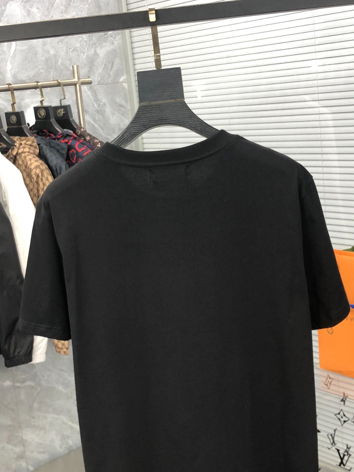 243 038#119-Amiri-01-2023SS