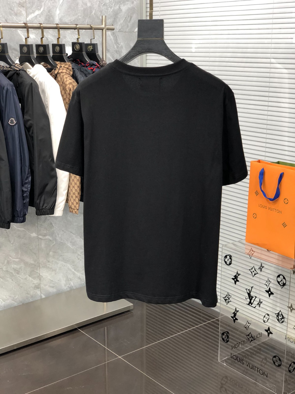 243 038#119-Amiri-01-2023SS