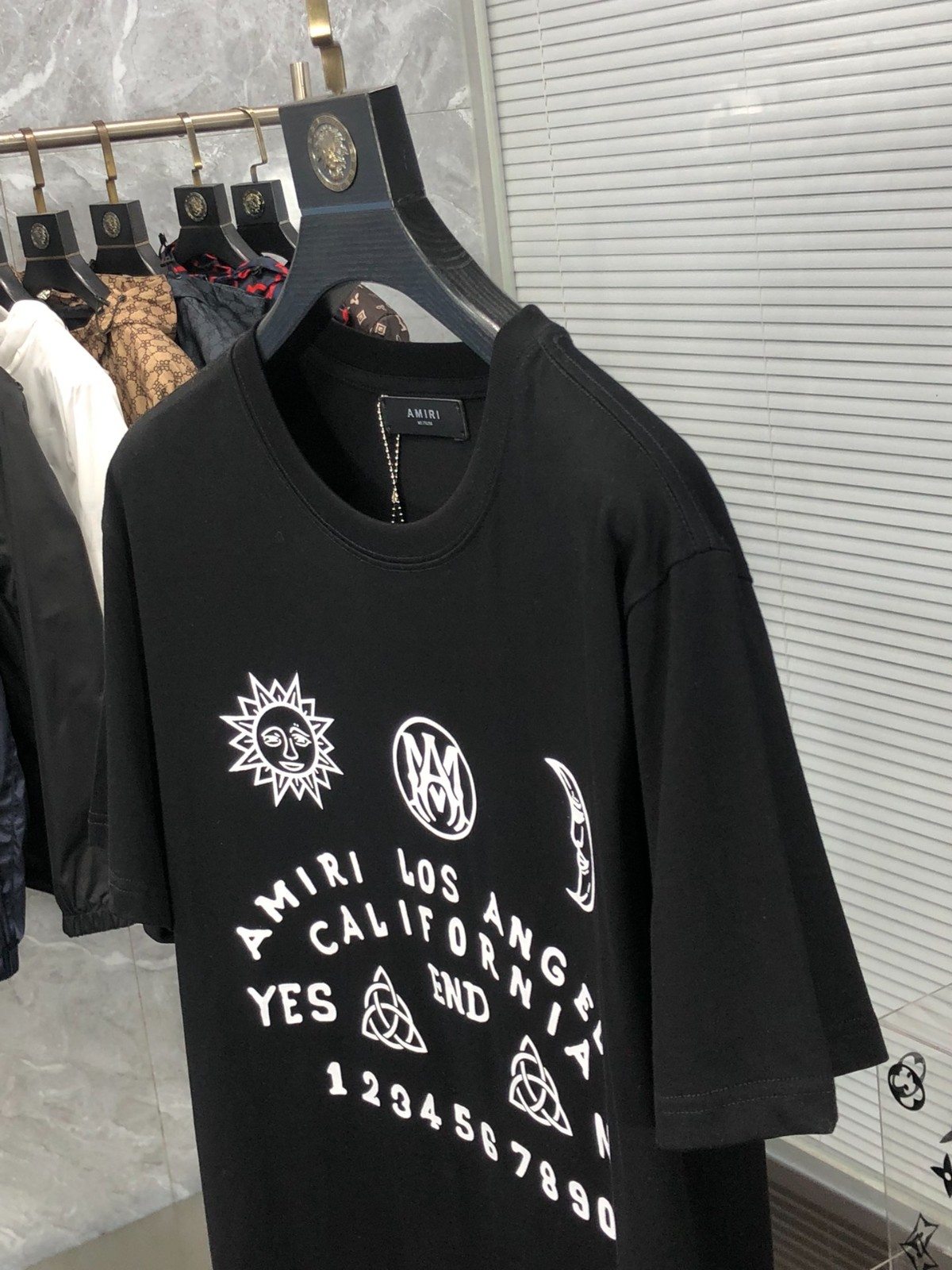 243 038#119-Amiri-01-2023SS