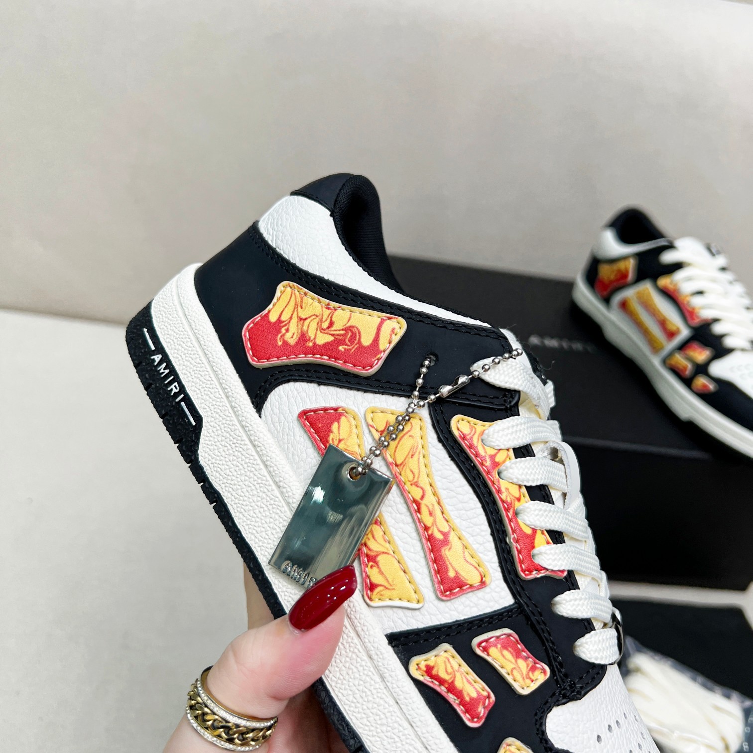 238 033#119-Amiri-01-2023SS