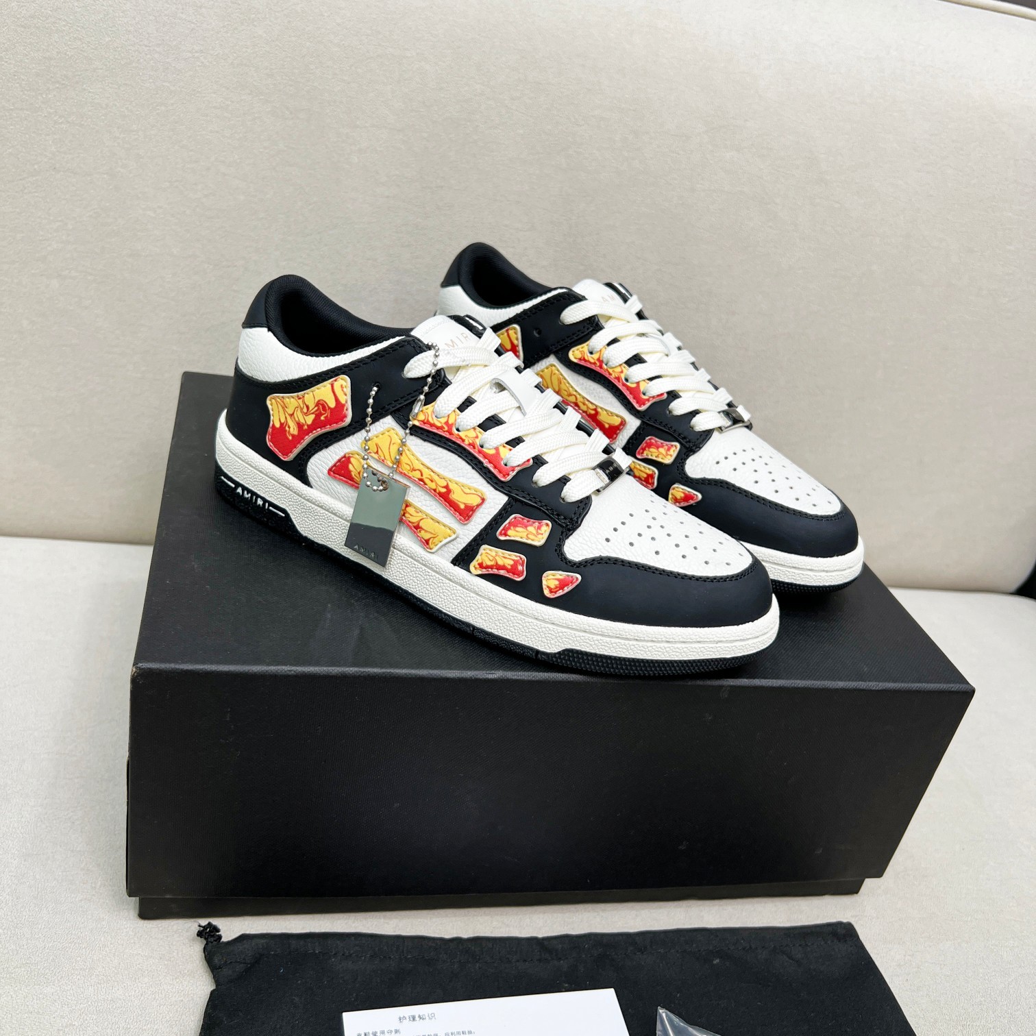 238 033#119-Amiri-01-2023SS