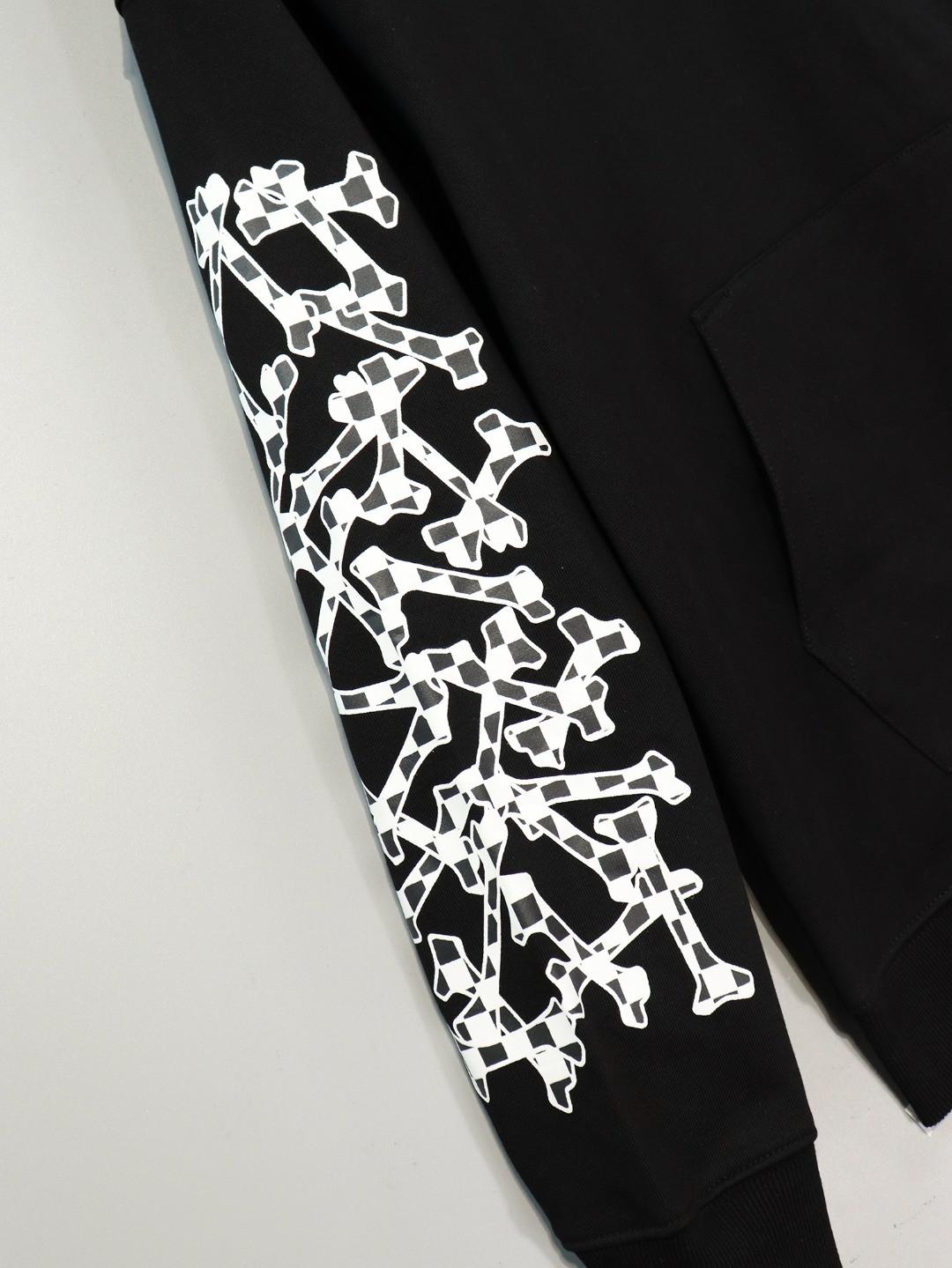 226 017#119-Amiri-01-2023SS
