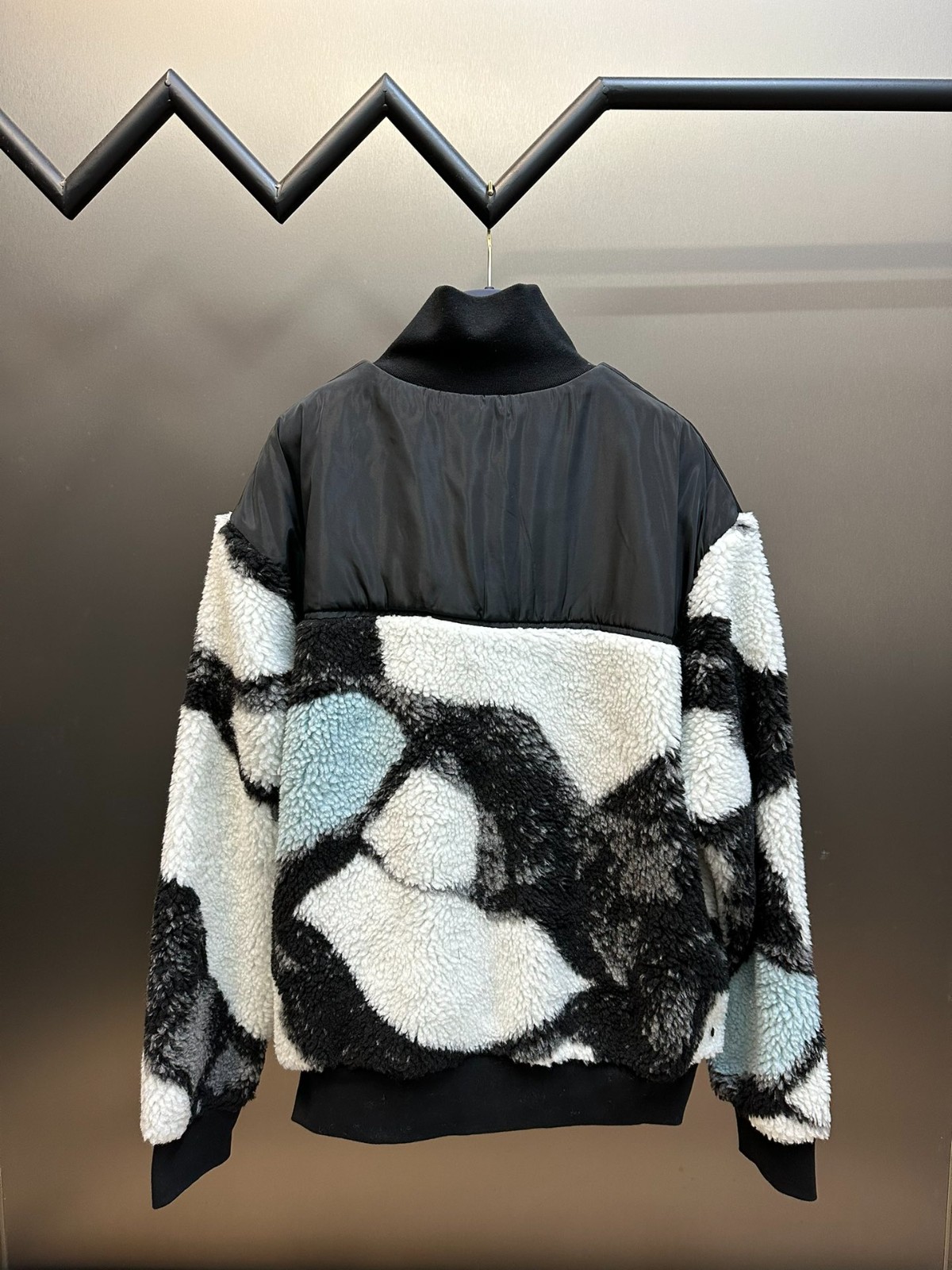 080 045#101-LV-Clothes-01-2024SS