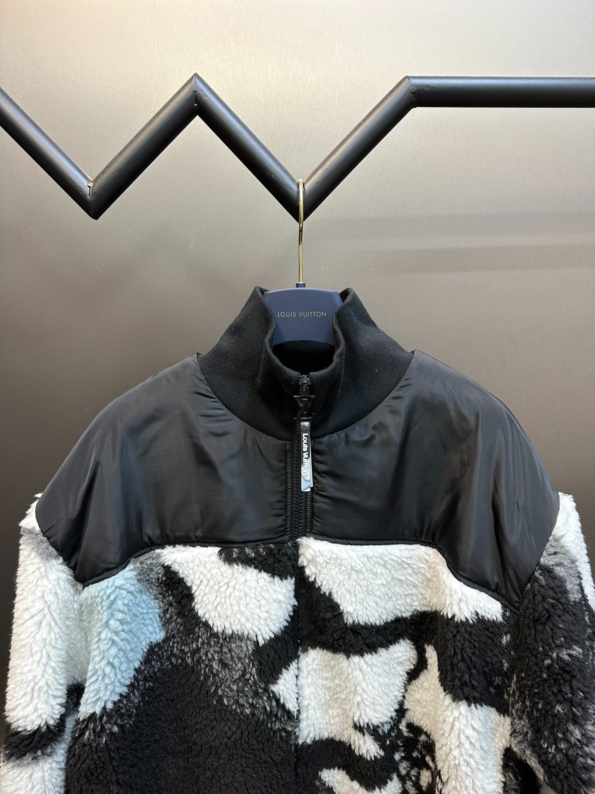 080 045#101-LV-Clothes-01-2024SS