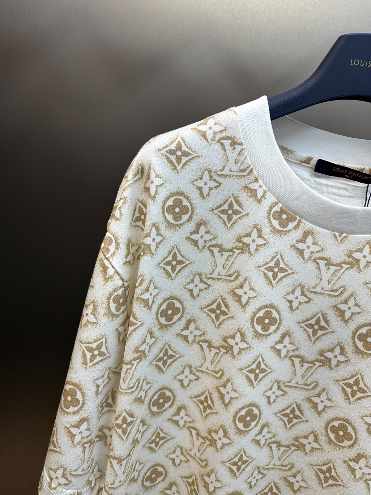 060 025#101-LV-Clothes-01-2024SS