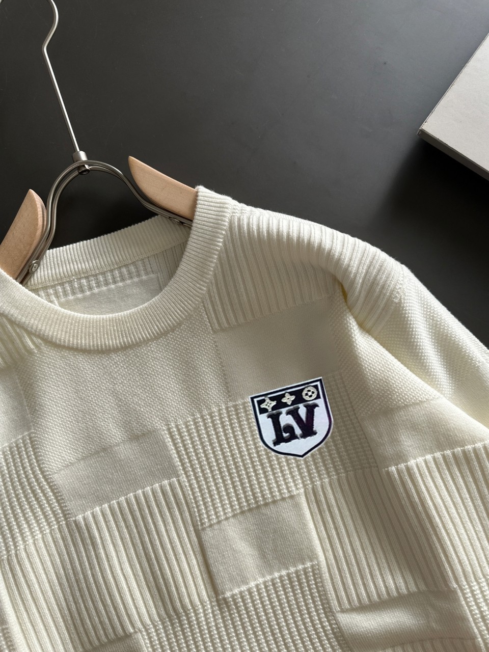 058 023#101-LV-Clothes-01-2024SS