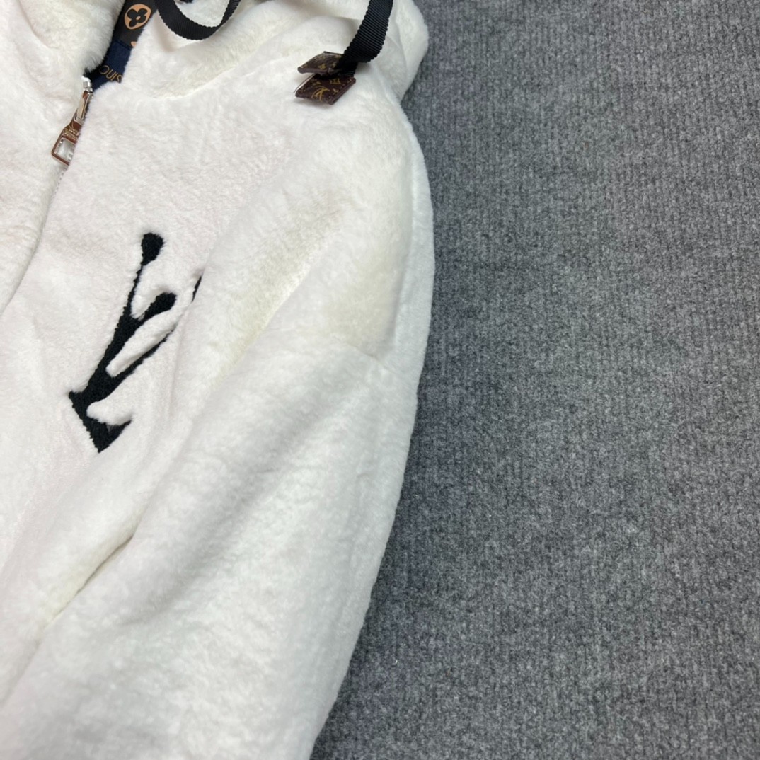 037 002#101-LV-Clothes-01-2024SS