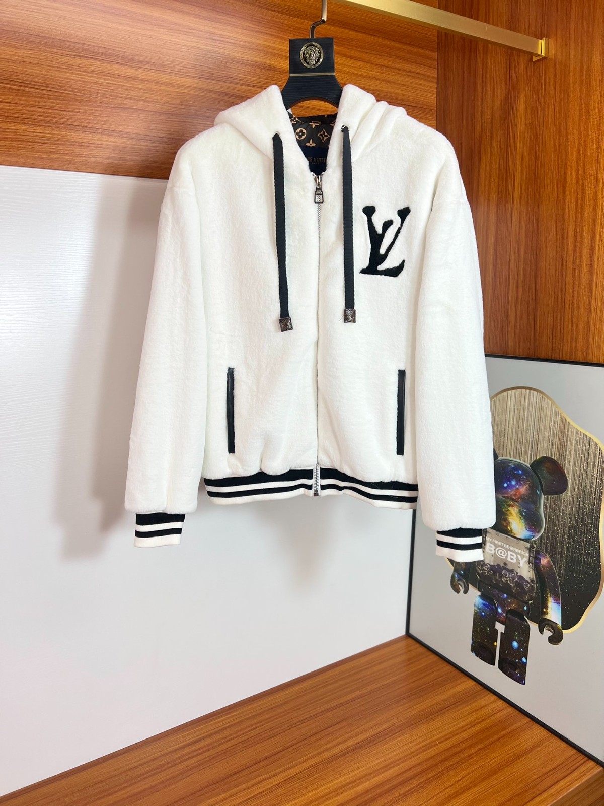 037 002#101-LV-Clothes-01-2024SS