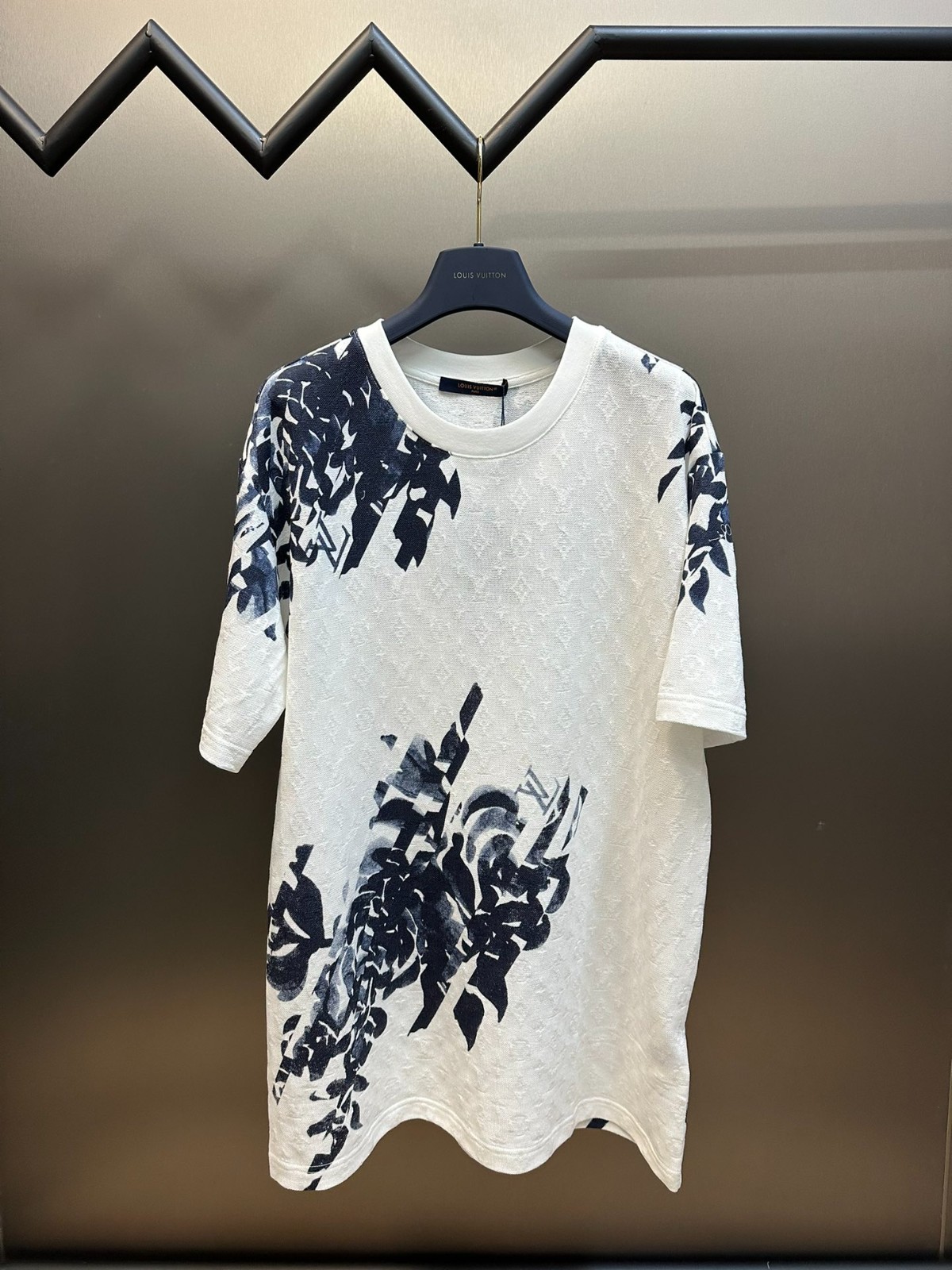 033 033#101-LV-Clothes-02-2024SS