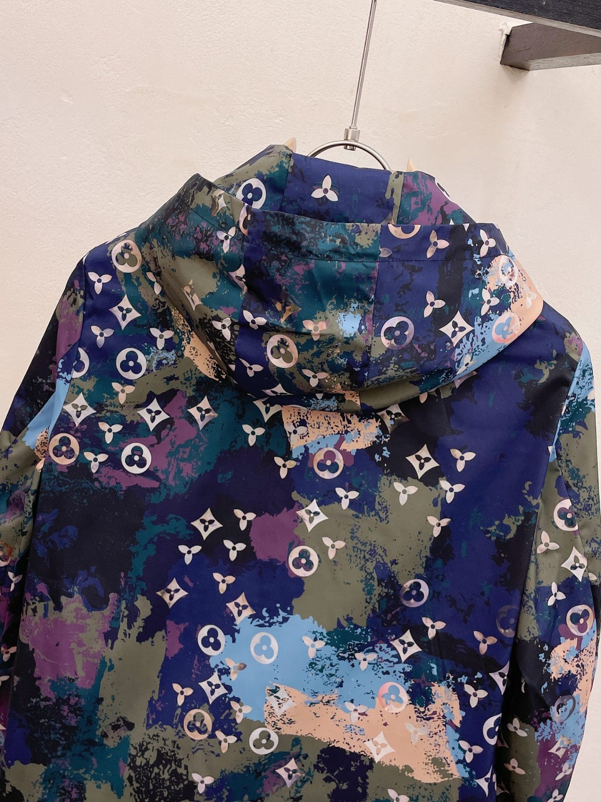 022 022#101-LV-Clothes-02-2024SS